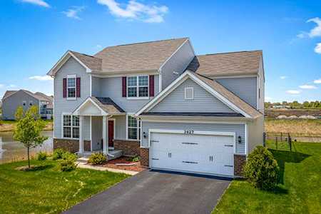 3427 Empress Dr Naperville, IL 60564