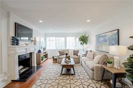 3217 Iowa Street Costa Mesa, CA 92626