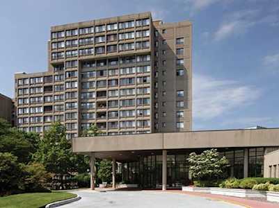 250 Hammond Pond Pkwy #609N Newton, MA 02467