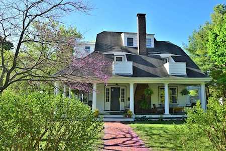 28 Louders Ln Boston, MA 02130