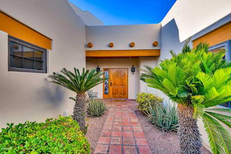 110 E Concorda Drive Tempe, AZ 85282
