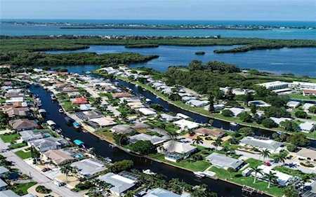 4811 Bimini Dr Bradenton, FL 34210
