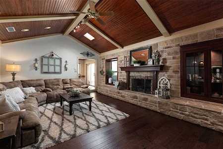 233 Circleview Drive N Hurst, TX 76054