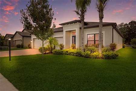 860 NE 129th St Bradenton, FL 34212
