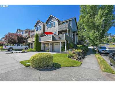 821 W U St Washougal, WA 98671