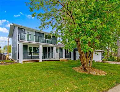 728 Lake Ontario Drive SE Calgary, AB T2J 3J8