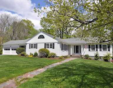 11 Hastings Road Lexington, MA 02421