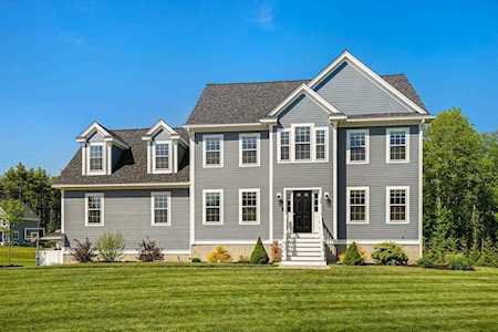 29 Village Road Pepperell, MA 01463