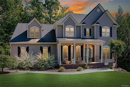 8919 Hollow Oak Dr Midlothian, VA 23112