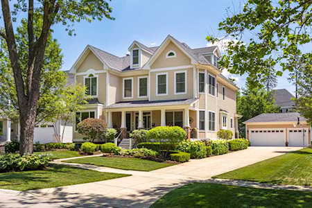 614 Willow Rd Naperville, IL 60540
