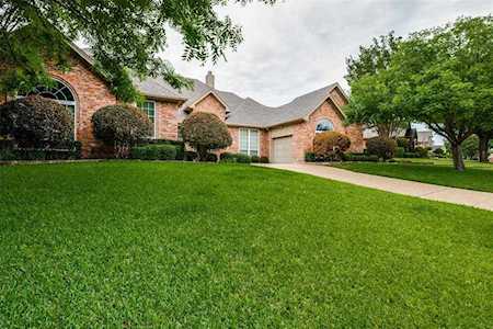 6301 Skylark Circle North Richland Hills, TX 76180