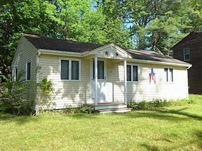 10 4th Avenue Lakeville, MA 02347