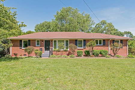 709 Shawnee Drive Nashville, TN 37205