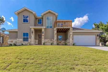 3700 Bunyan Cir Lago Vista, TX 78645