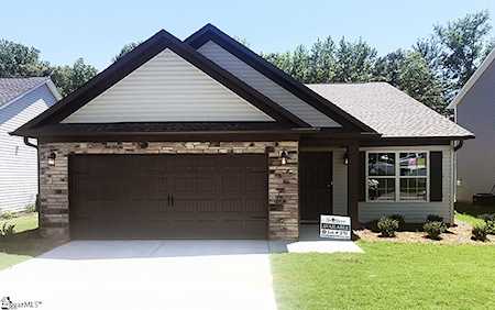 104 Screech Dr Fountain Inn, SC 29644