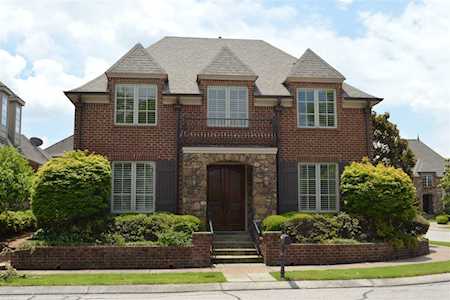9343 Poplar Grove Cir Germantown, TN 38139