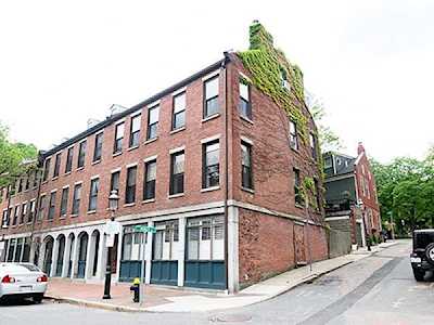 30 Main #14 Boston, MA 02129