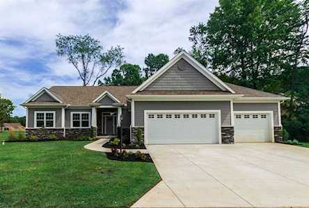 50904 Forest Lake Trail #72 South Bend, IN 46628