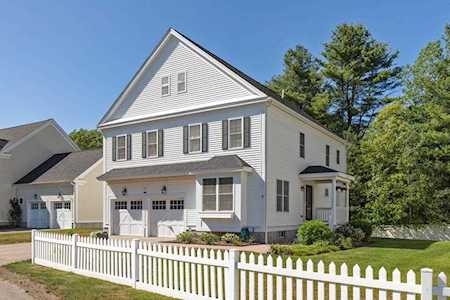 33 Golden Dr #33 Stow, MA 01775