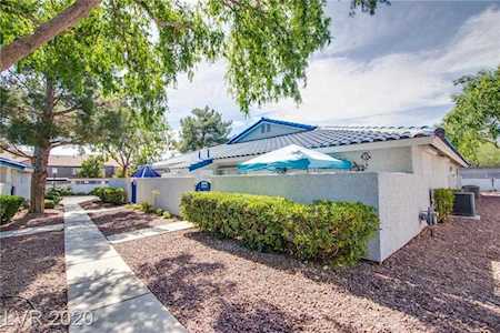 2021 Chertsey Dr #A Las Vegas, NV 89108