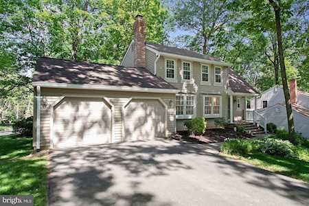 5950 New England Woods Dr Burke, VA 22015