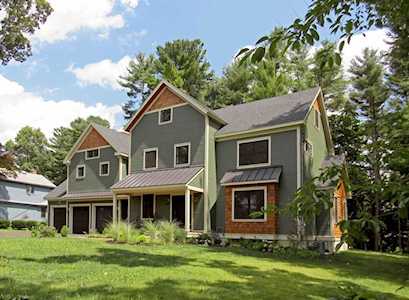 52 Tamarack Road Reading, MA 01867