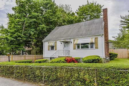 67 Bingham Ave Dedham, MA 02026