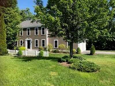 103 Meadow Creek Dr Dracut, MA 01826