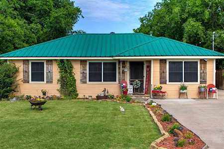 660 Gilcrease Street Van Alstyne, TX 75495