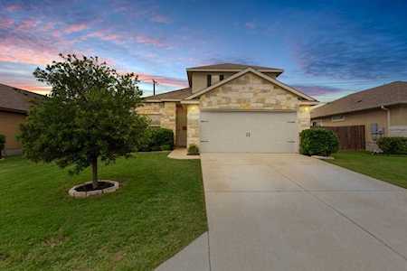 17204 Boecher Ln Pflugerville, TX 78660