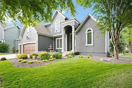 19512 W 97th Terrace Lenexa, KS 66220