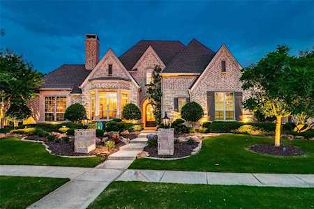 8400 Canyon Crossing Lantana, TX 76226