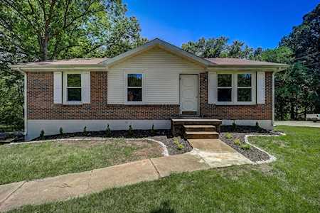 806 Kingsbury Rd Clarksville, TN 37040