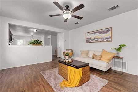 267 Jack Rabbit Ln Buda, TX 78610