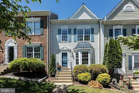 14158 Compton Valley Way Centreville, VA 20121