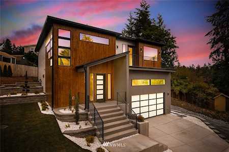 902 Powell St Steilacoom, WA 98388