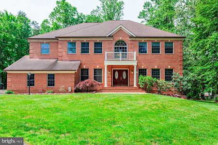10607 Zion Dr Fairfax, VA 22032