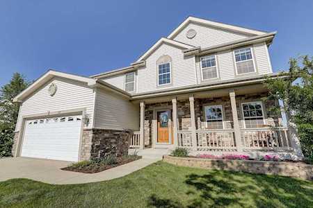 445 Crestwood Dr Johnson Creek, WI 53038