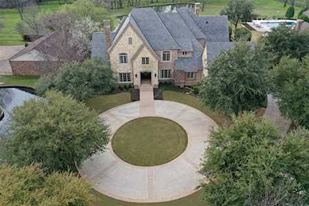 1615 Oak Knoll Drive Colleyville, TX 76034