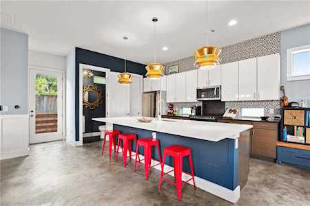 2306 E 9th St Austin, TX 78702