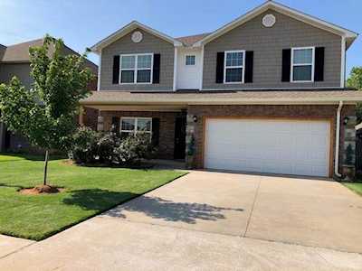 9216 NW 70th St Yukon, OK 73099