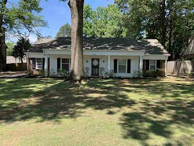 2285 Lancashire Cv Germantown, TN 38138