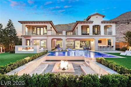 106 Highland Crown Las Vegas, NV 89141