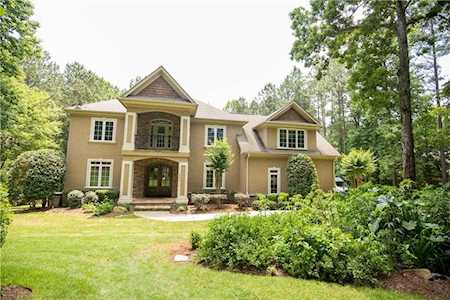 4893 River Hills Dr Denver, NC 28037