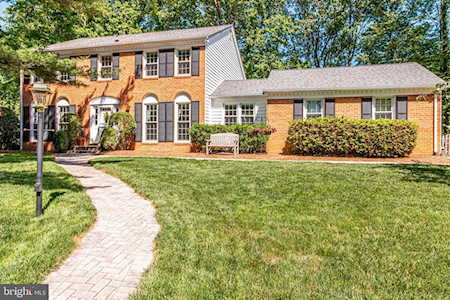5187 Dungannon Rd Fairfax, VA 22030