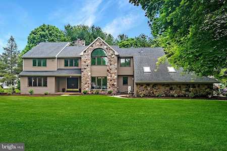 11 Bakers Dr Washington Crossing, PA 18977