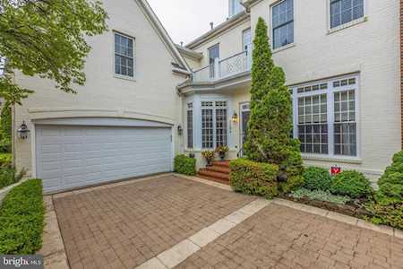 2194 Harithy Dr Dunn Loring, VA 22027