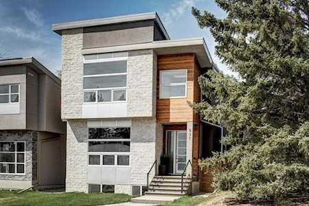 531 36 Street SW Calgary, AB T3C 1R1