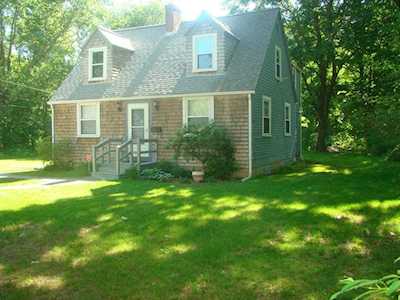 528 Fall River Ave Seekonk, MA 02771
