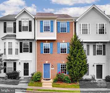 4603 Flatlick Branch Dr Chantilly, VA 20151